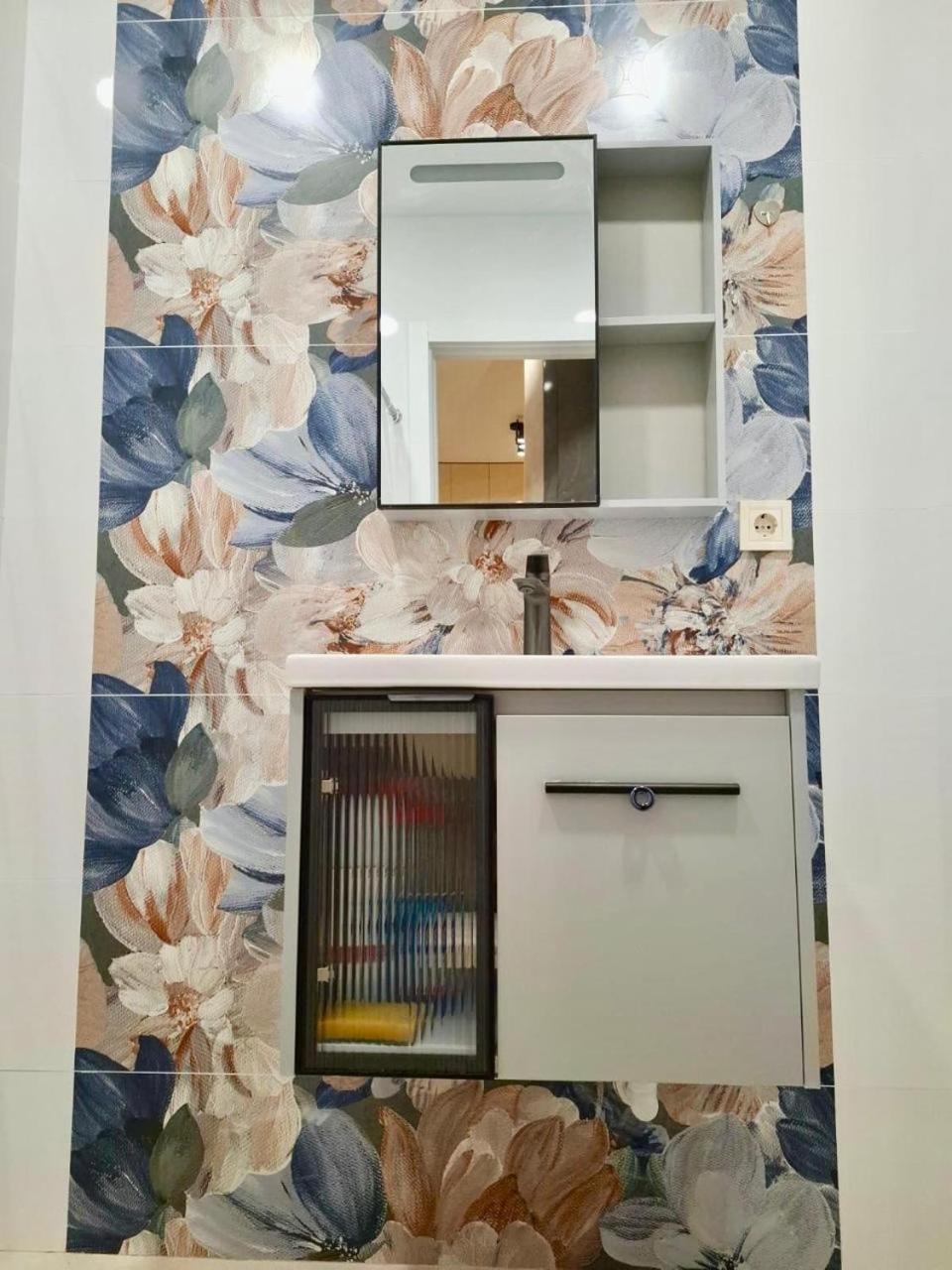 M2 דירה *